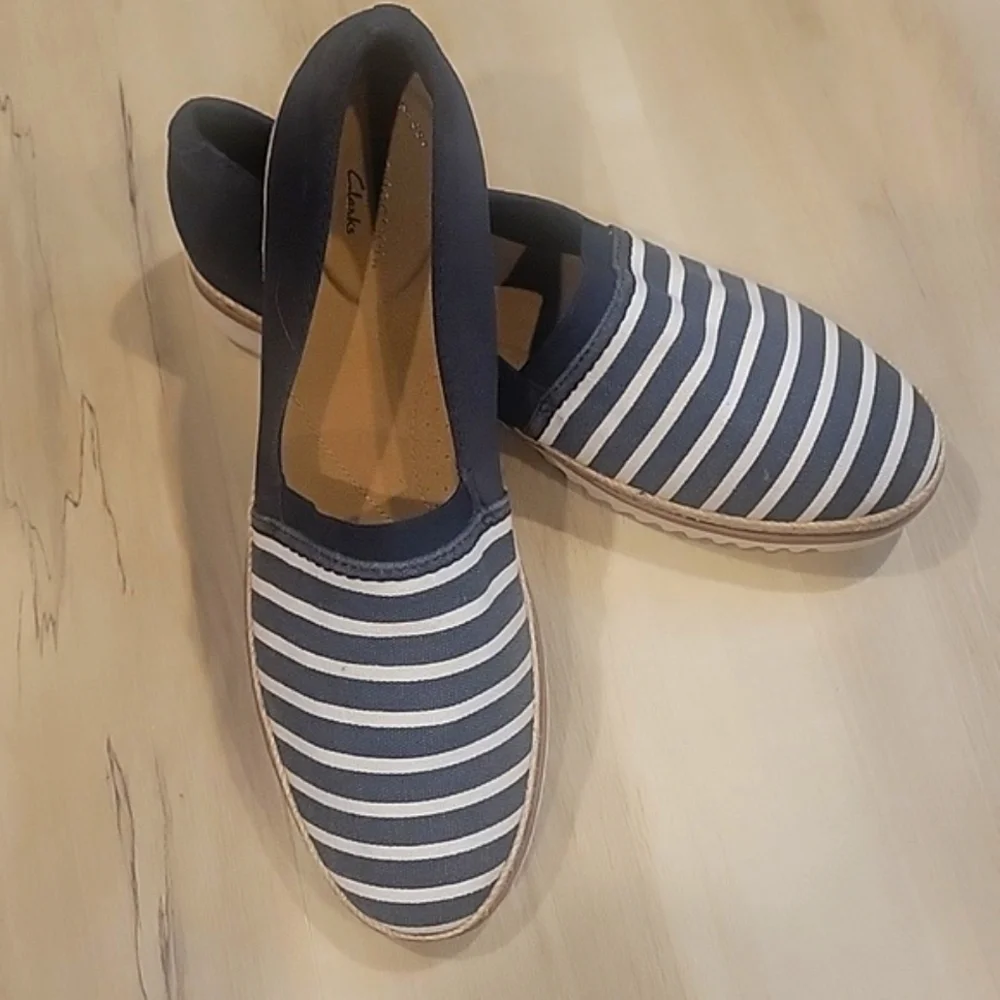 NEW! CLARKS Nautical Stripe Slide On Espadrille Sneaker Loafer Shoes.